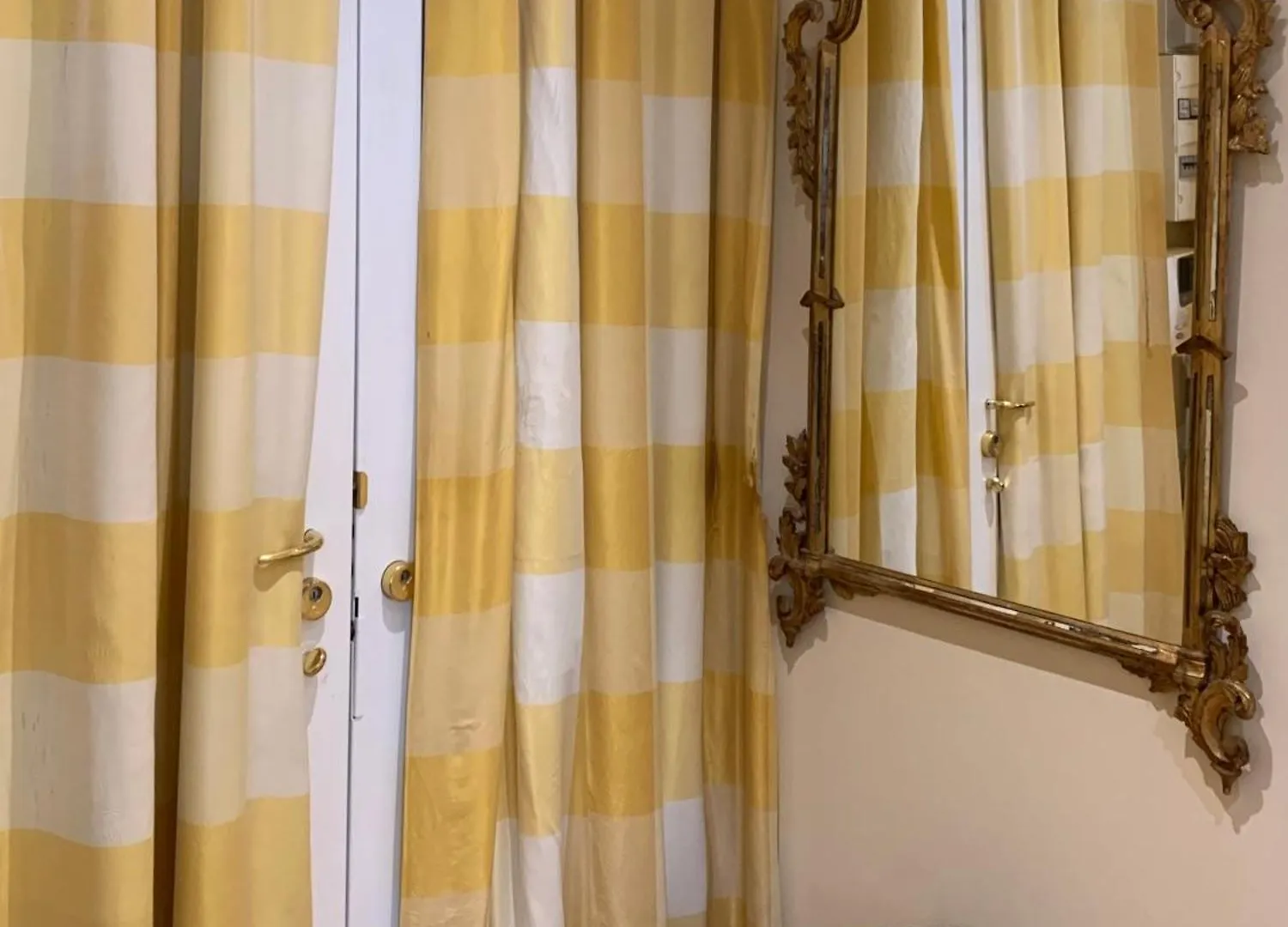 Chaleureux 3 Pieces Haussmanien Au Coeur Du Quartier Latin 파리