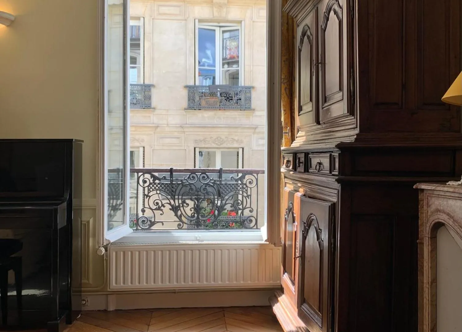 Apartment Chaleureux 3 Pieces Haussmanien Au Coeur Du Quartier Latin Paris